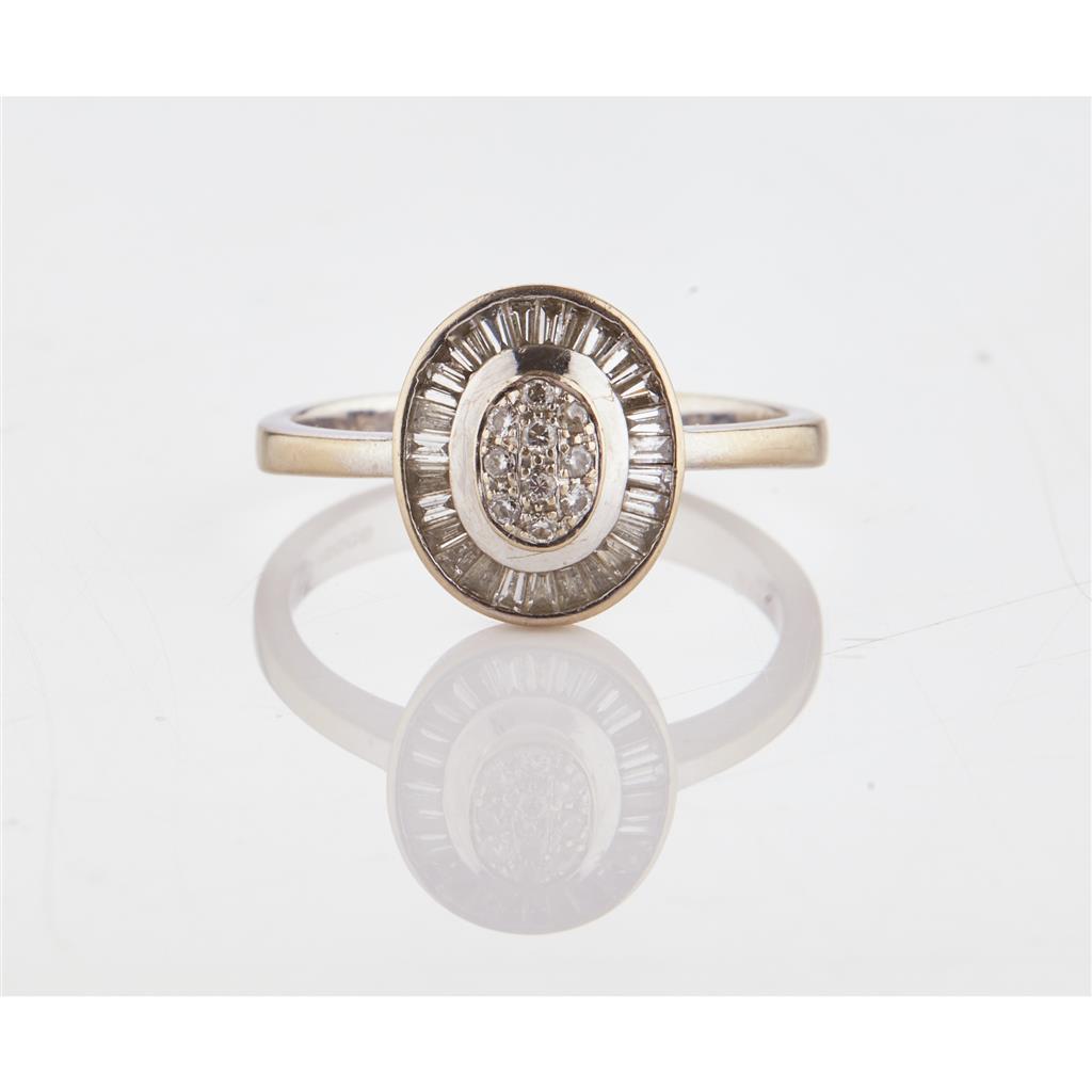 Appraisal: A diamond set cluster ring pave set with a central