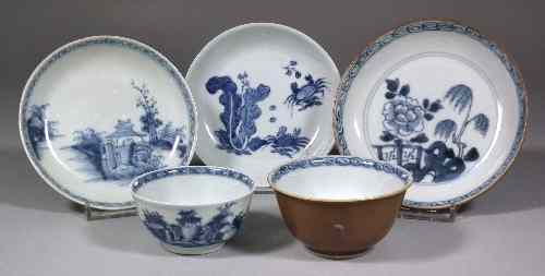 Appraisal: An th Century Chinese porcelain ''Batavian Ware'' tea bowl and