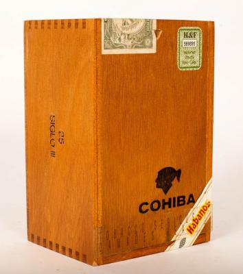 Appraisal: An open cabinet of twenty Cohiba Siglo III Havana Habana