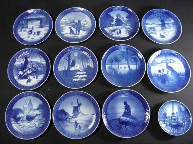 Appraisal: Lot of twelve Royal Copenhagen porcelain Christmas plates Includes and