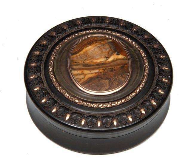 Appraisal: A GEORGIAN TORTOISESHELL AND GOLD MOUNTED CIRCULAR BOX with acorn