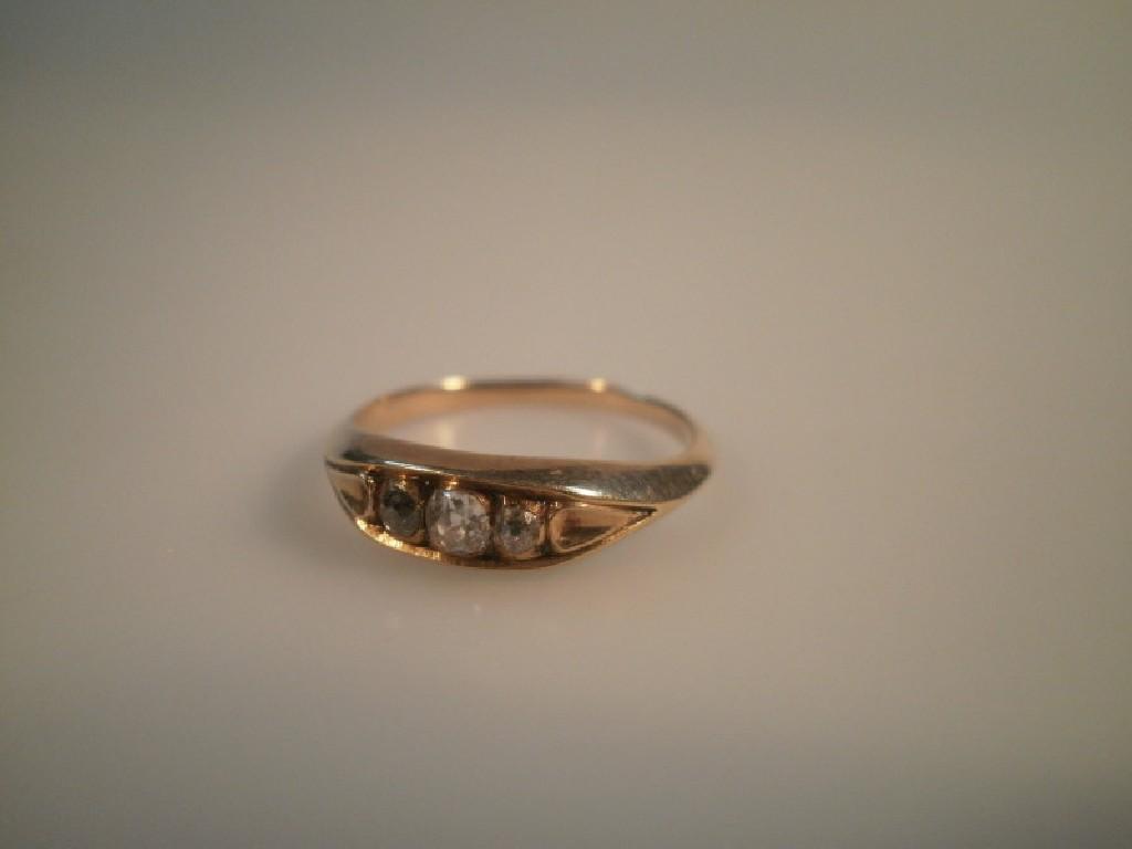 Appraisal: A three stone diamond ring the three small old cut