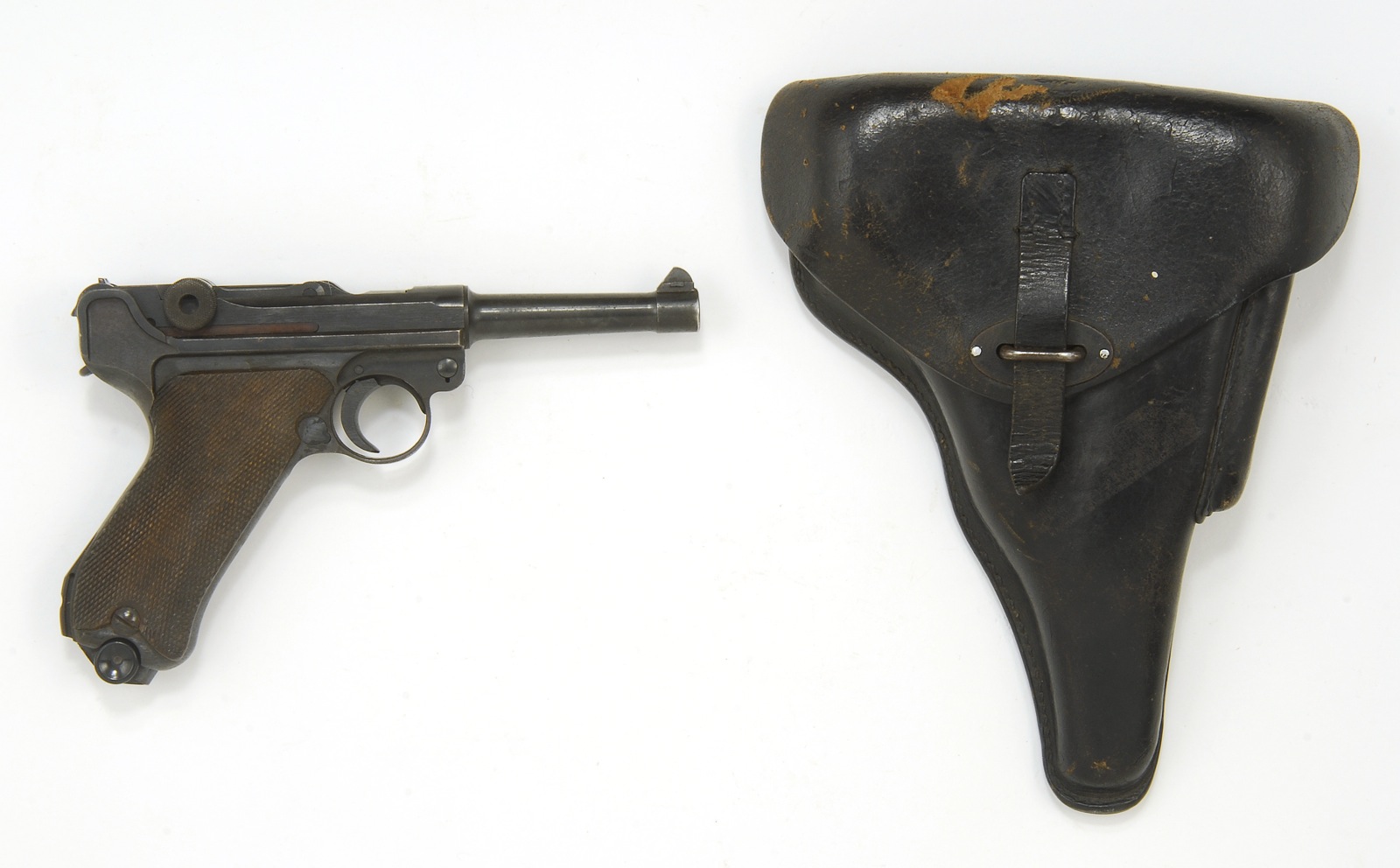 Appraisal: GERMAN LUGER SEMIAUTOMATIC PISTOL mm Serial Made by BYF Mauser