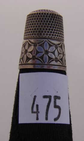 Appraisal: Simons sterling thimble with floral band