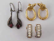 Appraisal: A mixed lot comprising a pair of carat gold half