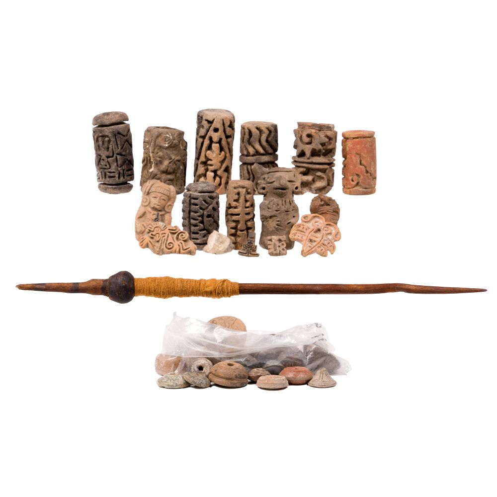 Appraisal: PRE-COLOMBIAN ASSORTMENT items including roller seals from various locations Mexican