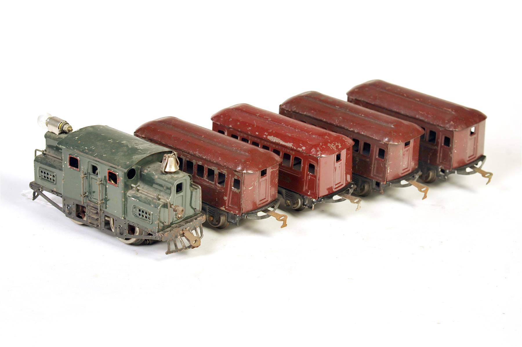 Appraisal: LIONEL O GAUGE FIVE-PIECE PASSENGER CONSIST INCLUDING ELECTRIC AND FOUR