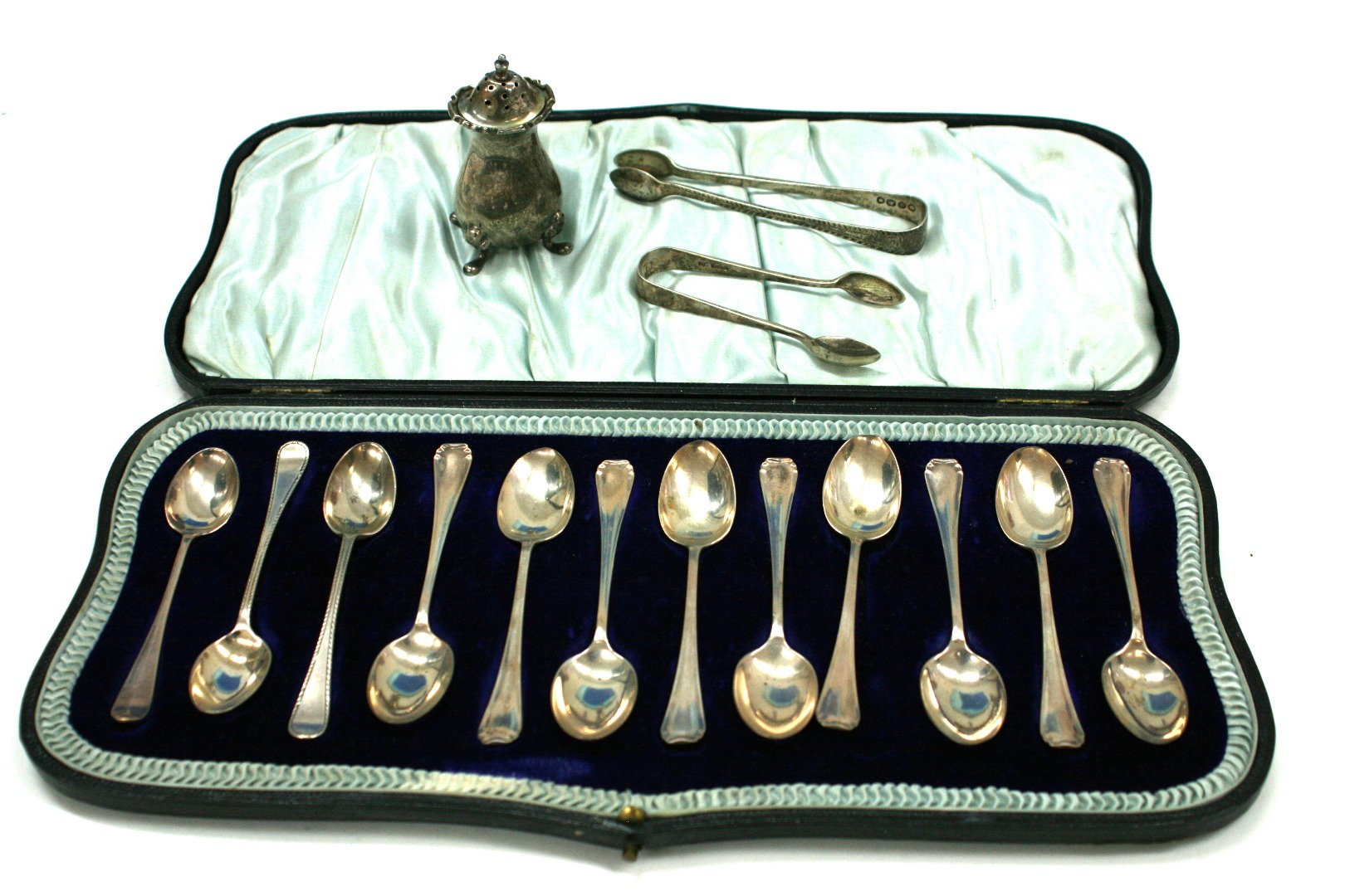 Appraisal: A cased set of nine Art Nouveau silver teaspoons David