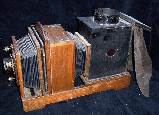 Appraisal: An early th Century projector The Salex Junior bears label