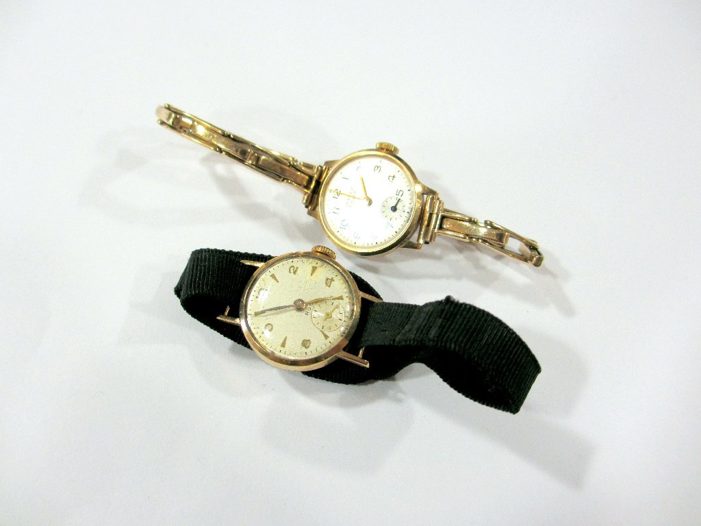 Appraisal: A ladies ct gold Vertex Revue wrist watch with seconds