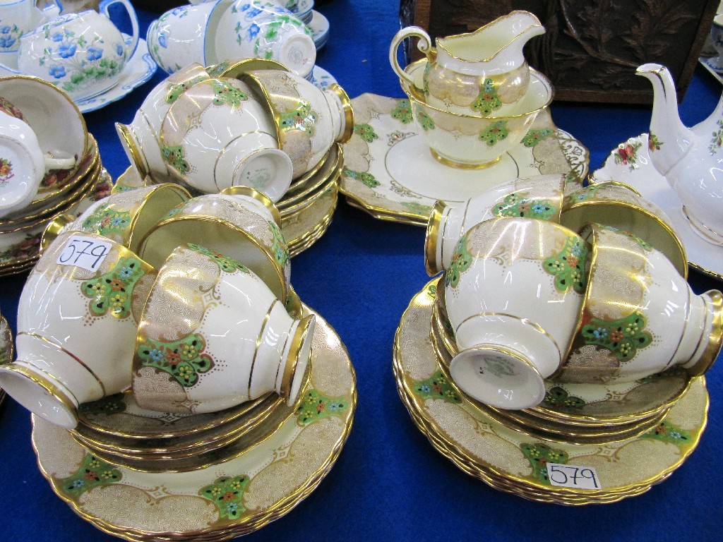 Appraisal: Plant Tuscan twelve setting teaset