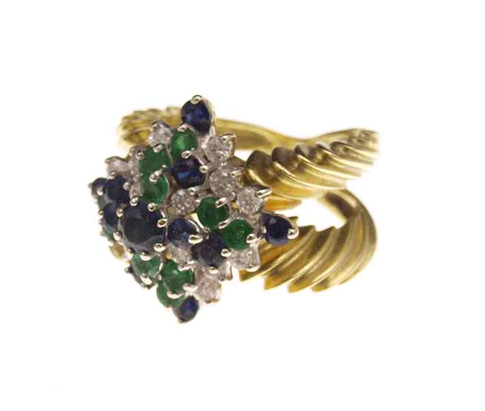 Appraisal: K SAPPHIRE EMERALD DIAMOND RING K yellow gold ring contains