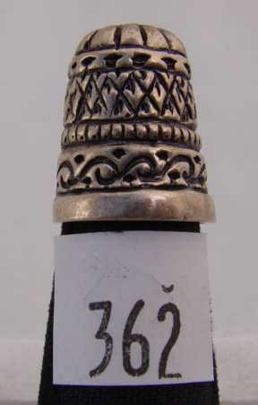 Appraisal: Sterling ornate decorate dome thimble