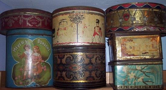 Appraisal: A Meyer's Bonbons tin and six other tins