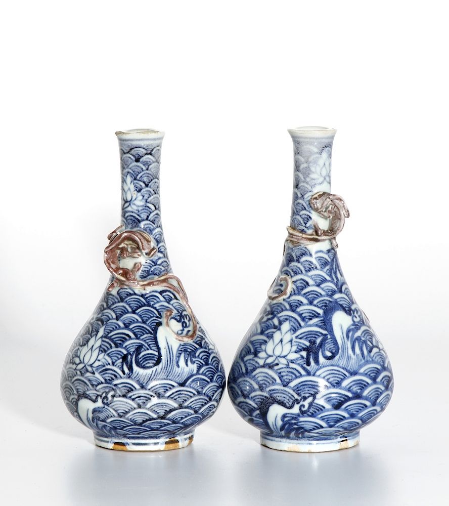 Appraisal: Pair of Chinese Blue and White Vases Late Qing Dynasty