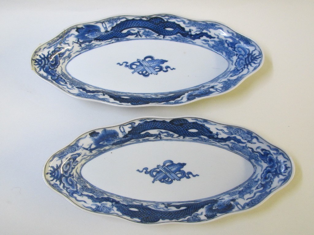 Appraisal: A pair of Chinese blue and white oval shaped dishes