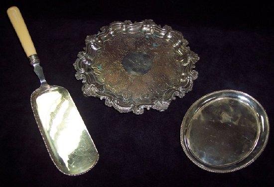 Appraisal: A Sheffield plate salver with pie crust edge crested a