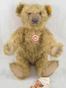 Appraisal: A Steiff '' Knopf im Ohr '' traditional teddy bear