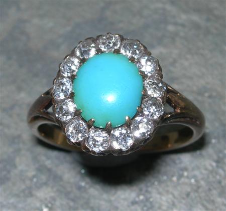 Appraisal: A Victorian oval cluster ring the central claw set oval