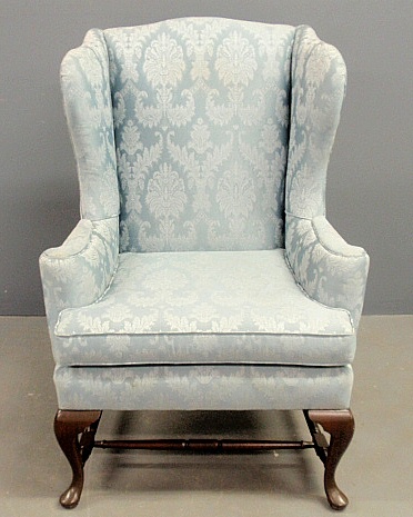 Appraisal: - Queen Anne style mahogany wing chair by Southwood with