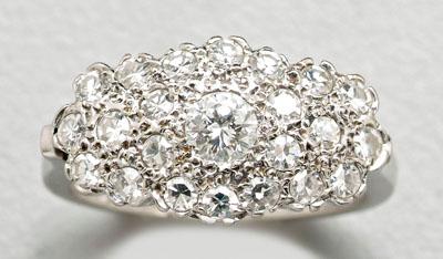 Appraisal: Lady's diamond ring one round brilliant diamond estimated weight ct