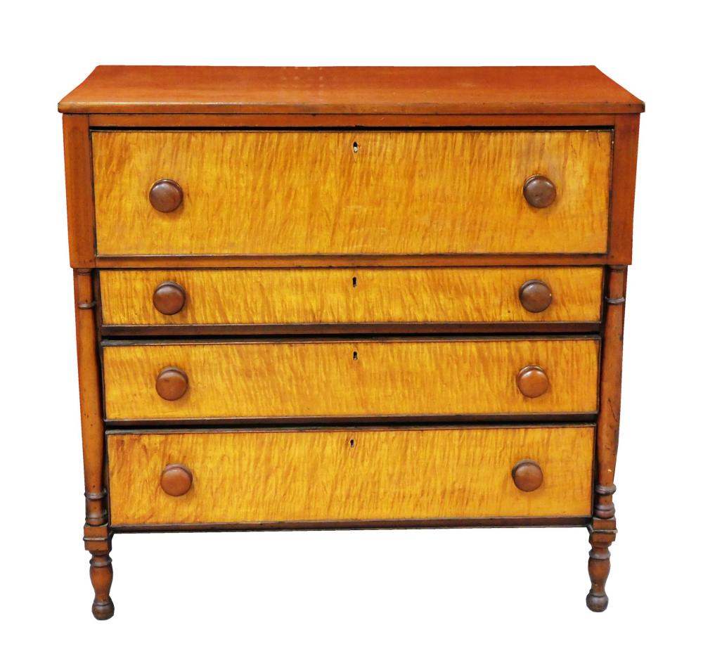 Appraisal: Early th C Federal chest of drawers tiger maple projecting