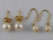 Appraisal: Two pairs of yellow metal tests carat gold cultured pearl