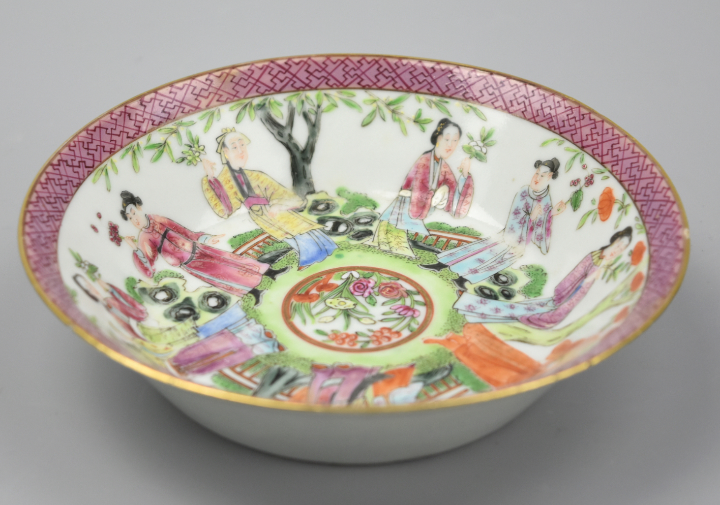 Appraisal: CHINESE FAMILLE ROSE BOWL W FIGURES TH C Chinese famille