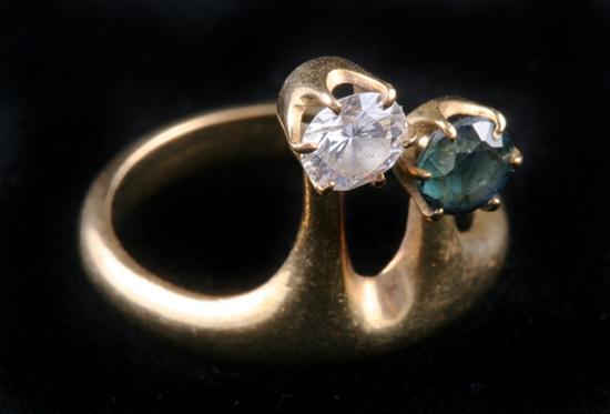 Appraisal: K YELLOW GOLD DIAMOND AND SAPPHIRE RING Brilliant-cut diamond weighing