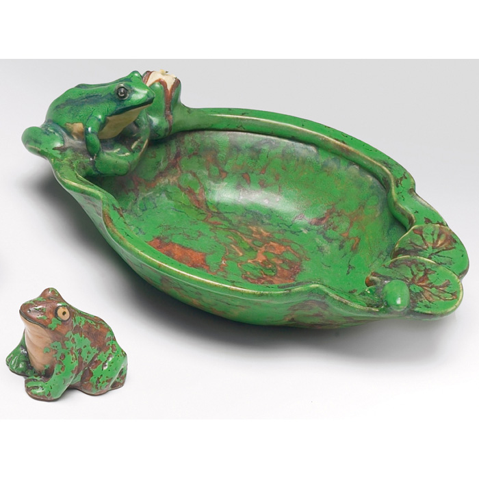 Appraisal: Weller Coppertone figural frog marked w x h with a