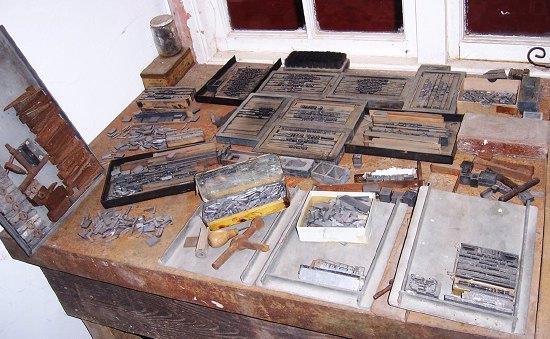 Appraisal: A large number of typesetting trays lettering etc