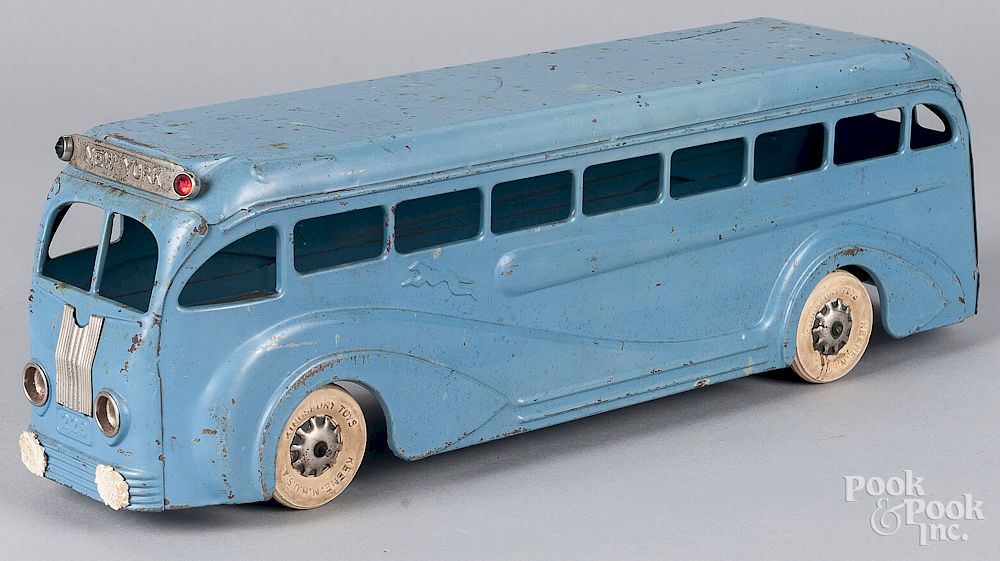 Appraisal: Kingsbury pressed steel wind-up Greyhound bus Kingsbury pressed steel wind-up