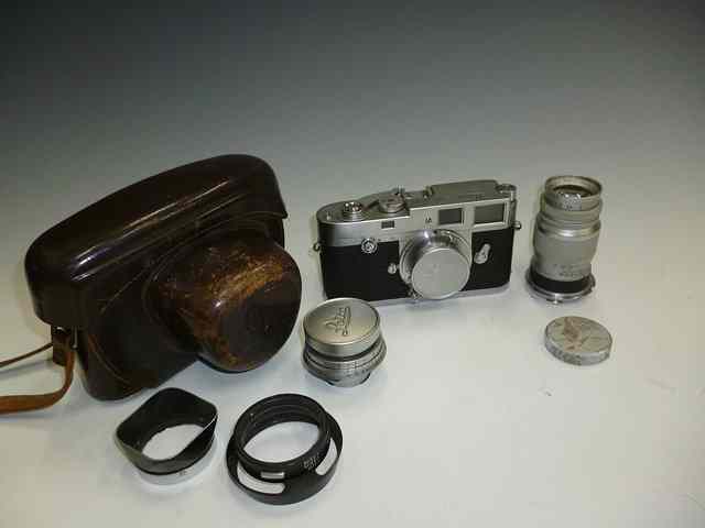 Appraisal: LEICA M LEITZ WETZLAR NO RANGEFINDER CAMERA together with a