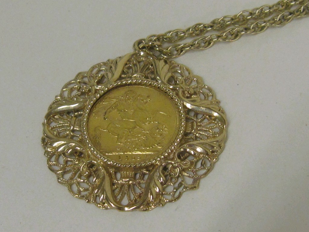 Appraisal: George V sovereign in ct gold pendant mount on ct