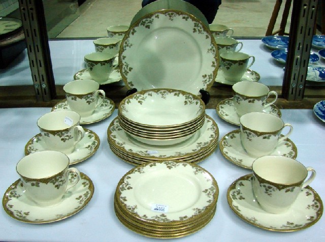 Appraisal: A Royal Doulton part dinner service with setting for six