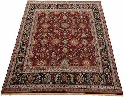 Appraisal: A Persian Mahal Carpet Apprx '- x ' Low dense