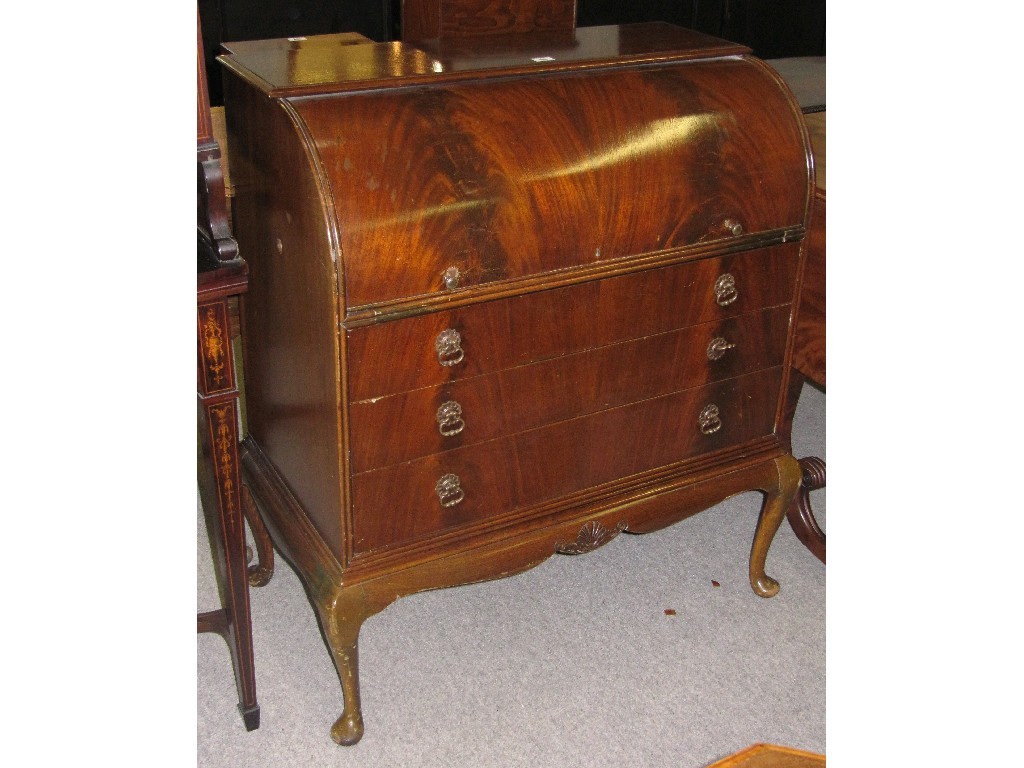 Appraisal: Mahogany cylinder bureau with slide out writing surface and fitted