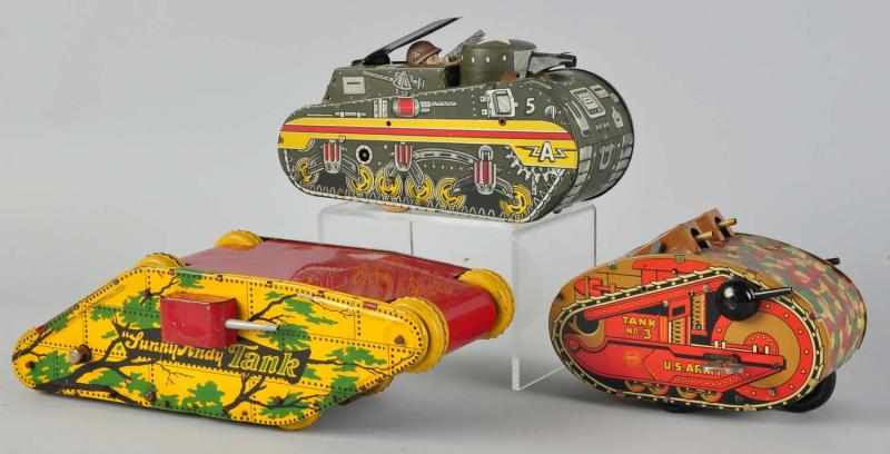 Appraisal: Lot of Tin Litho Tank Toys American Includes two Marx