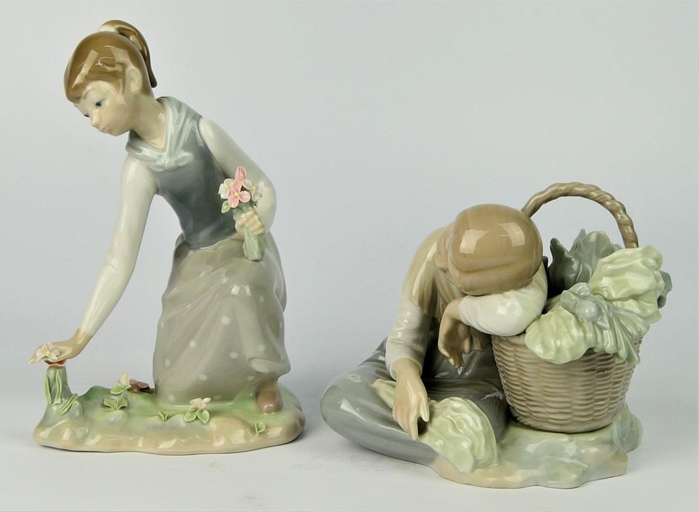 Appraisal: LLADRO PORCELAIN FIGURAL GROUP LLADRO PORCELAIN FIGURAL GROUP largest measures