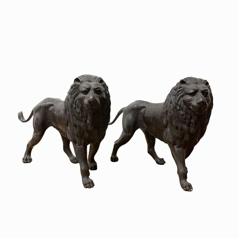 Appraisal: Pair of Bronze Lion Sculptures Pair of Bronze Lion Sculptures