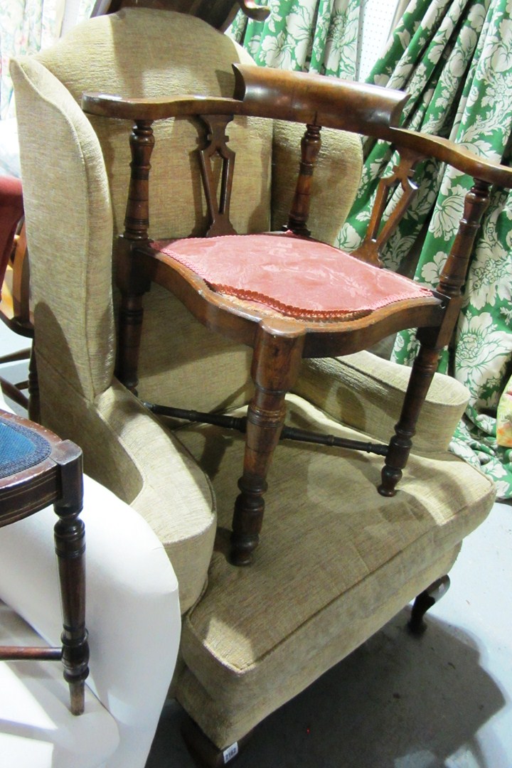 Appraisal: A th century Queen Anne style walnut framed wingback chair