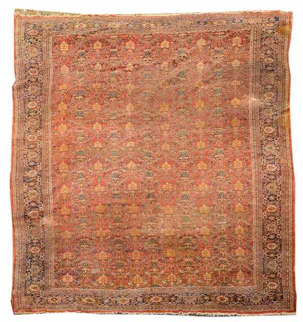 Appraisal: AN ANTIQUE ZIEGLER MAHAL CARPET with a stylised interlinking foliate