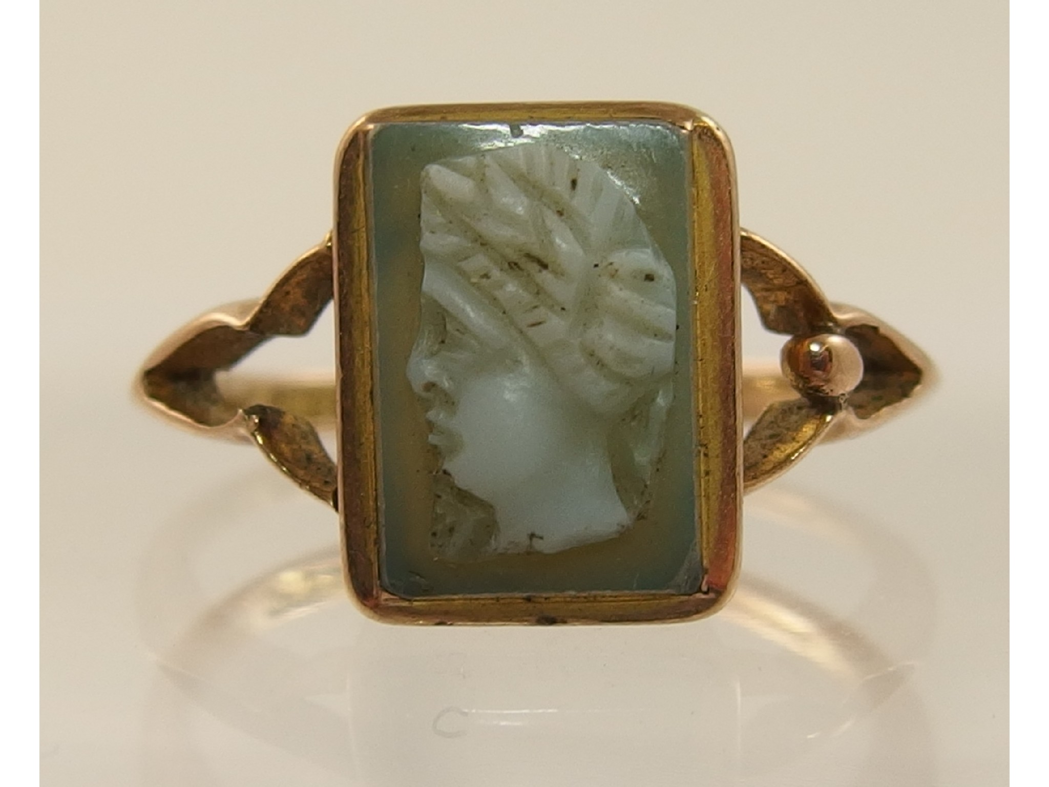 Appraisal: A ct glass cameo ring