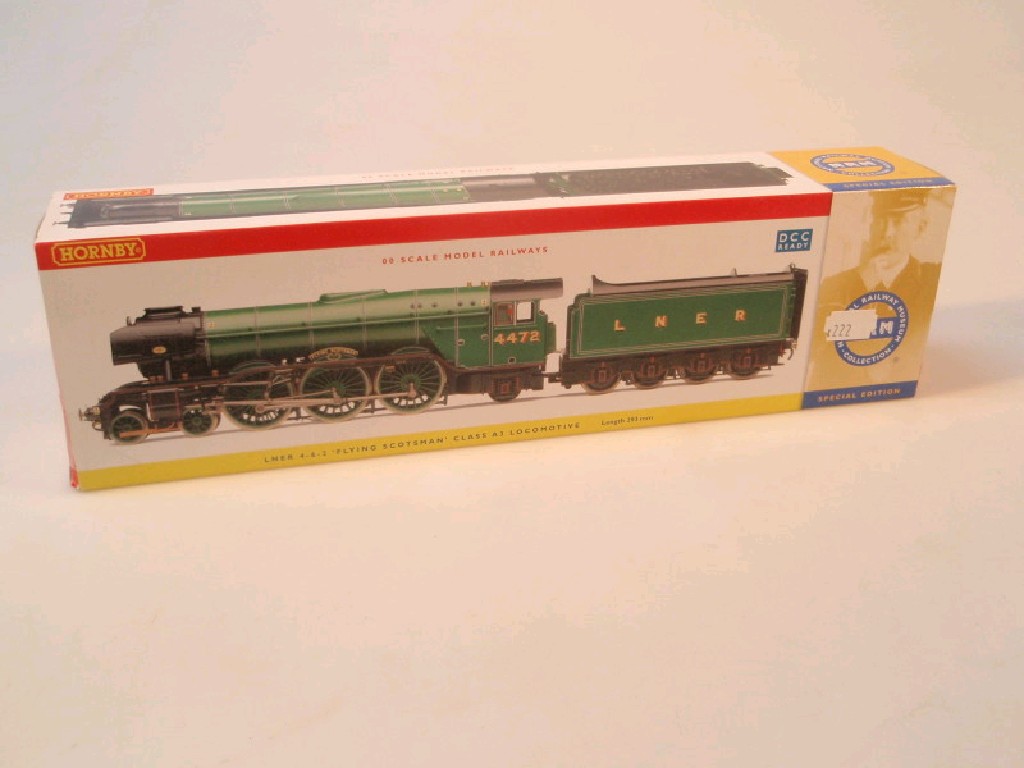 Appraisal: Modern Hornby Dublo locomotive and tender LNER - - Flying