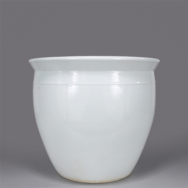 Appraisal: Chinese blanc de chine porcelain planter with single central band