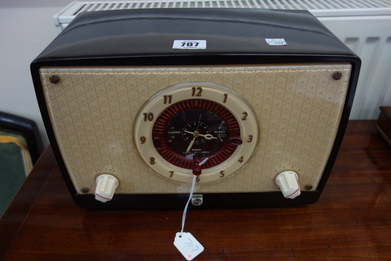 Appraisal: A Philips A clock radio in brown and cream with