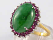 Appraisal: An carat gold jade and garnet ring jade approx x