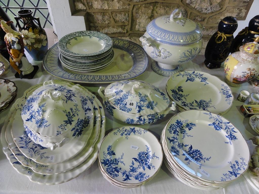 Appraisal: A quantity of Doulton Burslem Devon Spray pattern dinnerwares with