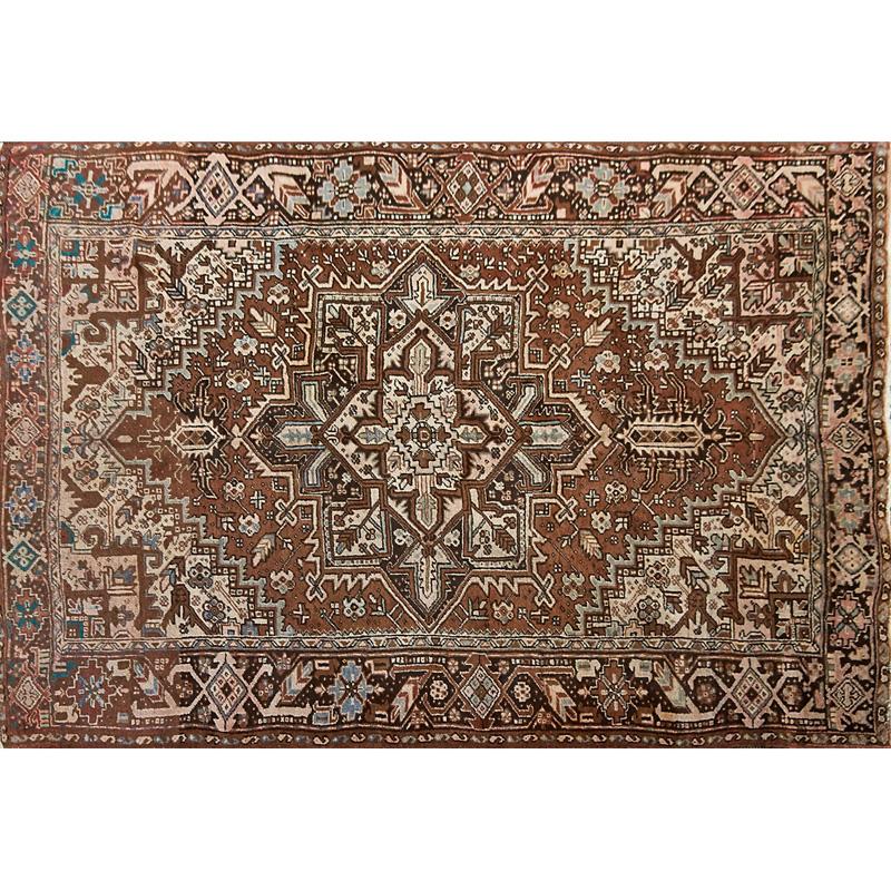 Appraisal: PERSIAN HERIZ Hand-knotted wool carpet Condition Report Overall excellent condition