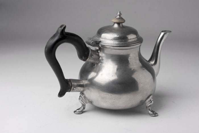 Appraisal: PEWTER TEAPOT RICHARD PITT AND EDWARD DADLEY LONDON ENGLAND CIRCA